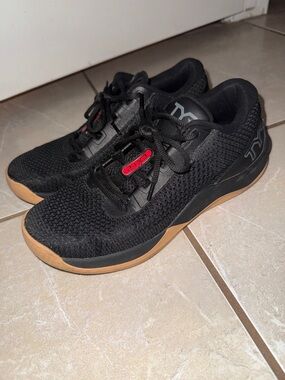TYR CXT-2 Black with Gum Sole